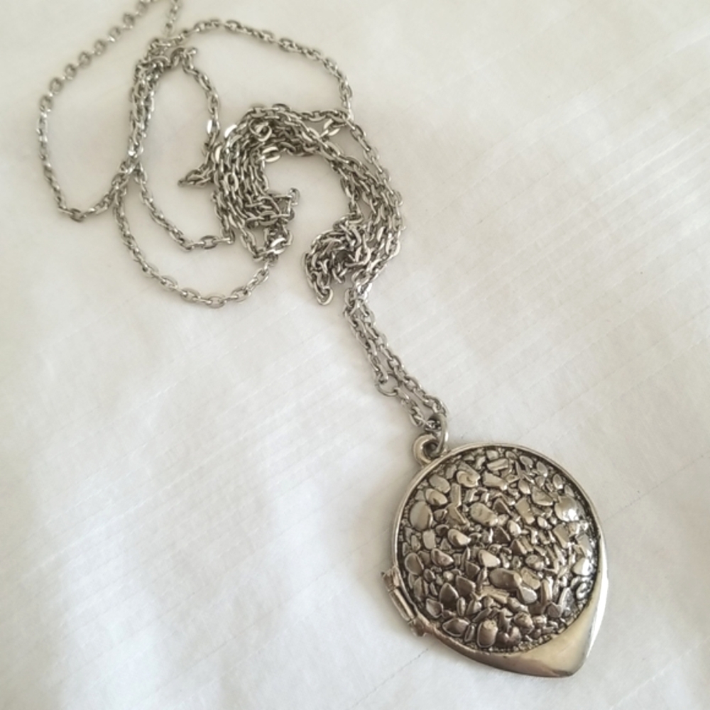 Silver Pebbled Locket Necklace
